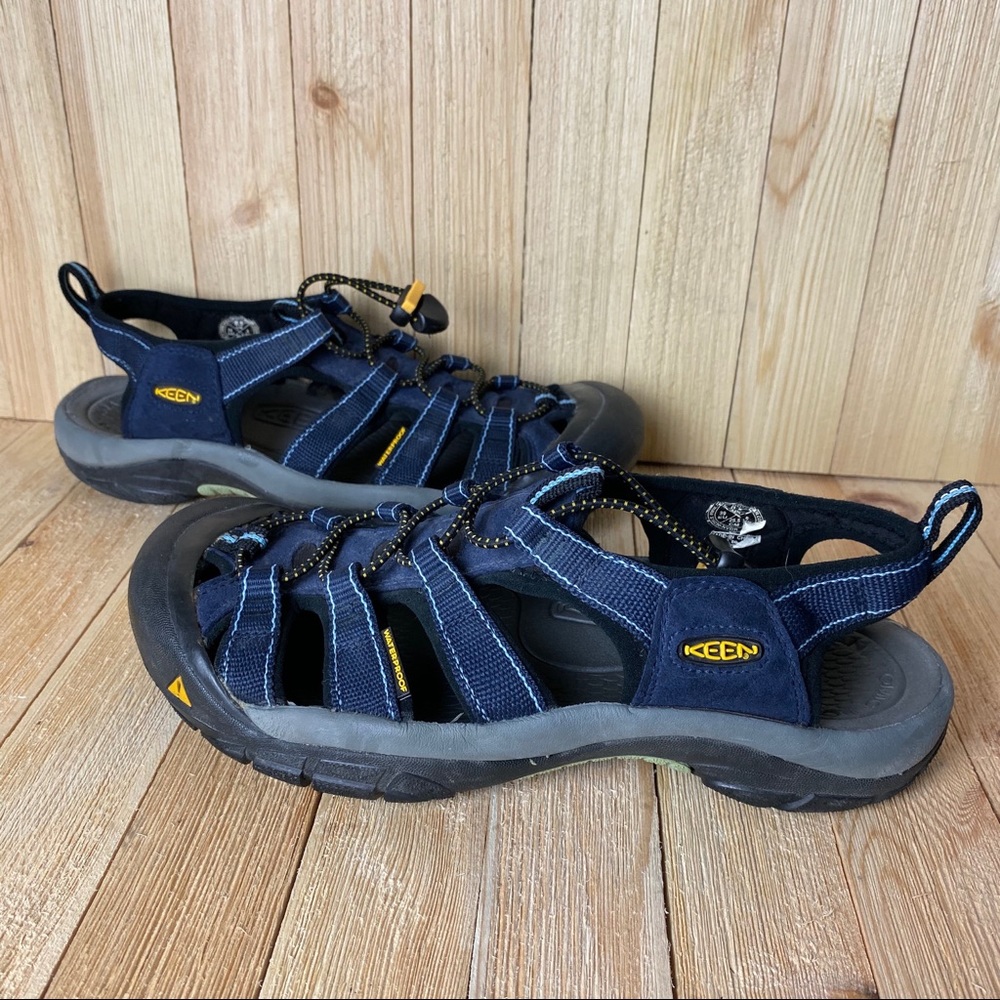 Keen Newport waterproof women’s sandals 8.5